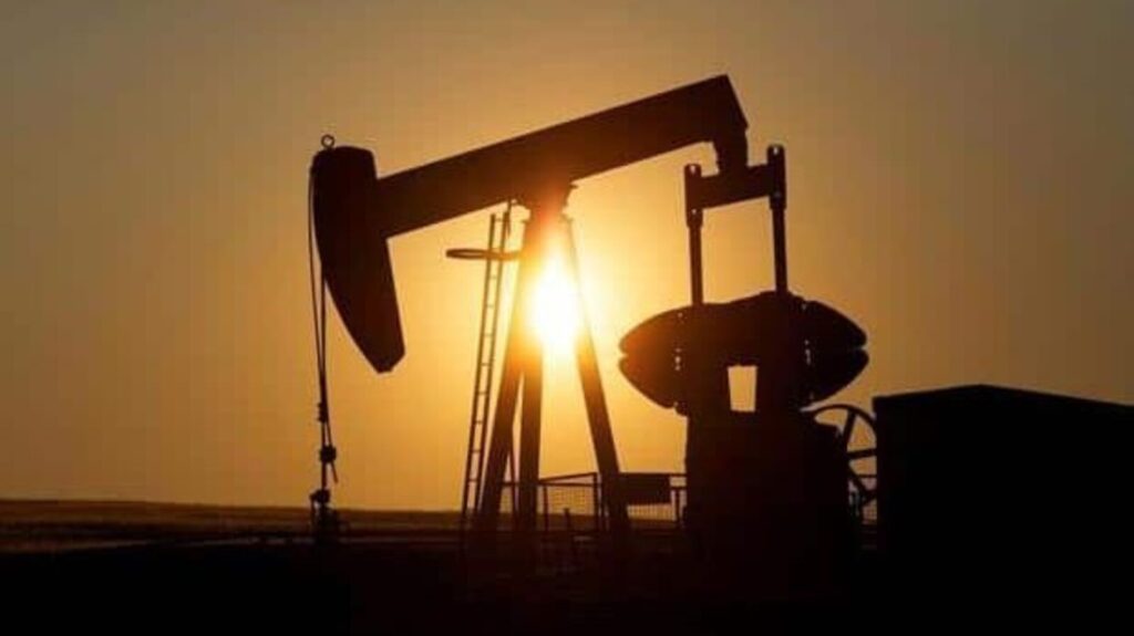 Oil rebounds from 2-month low on bullish US macro data; Brent nears $83